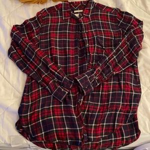 Women’s oversized flannel